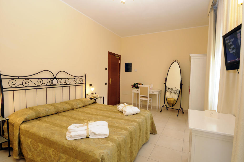 Hotel Villa Fiorita Giulianova Quarto foto